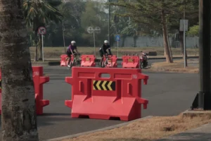 Inilah Fungsi Road Barrier Plastik