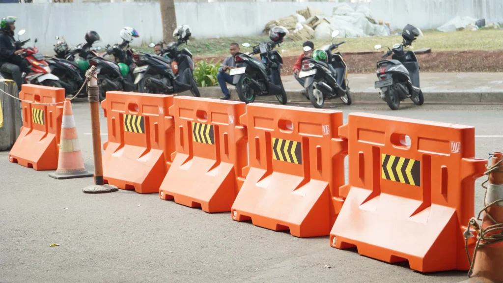Cara Pemasangan Water Road Barrier